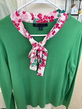 Brooks Brothers Green Knit Top with Pink Floral Neck Tie